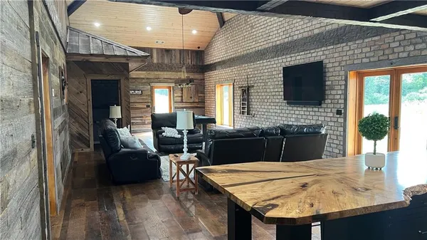 $699,999 | 807 Sewell Road, Lavonia, GA 30553