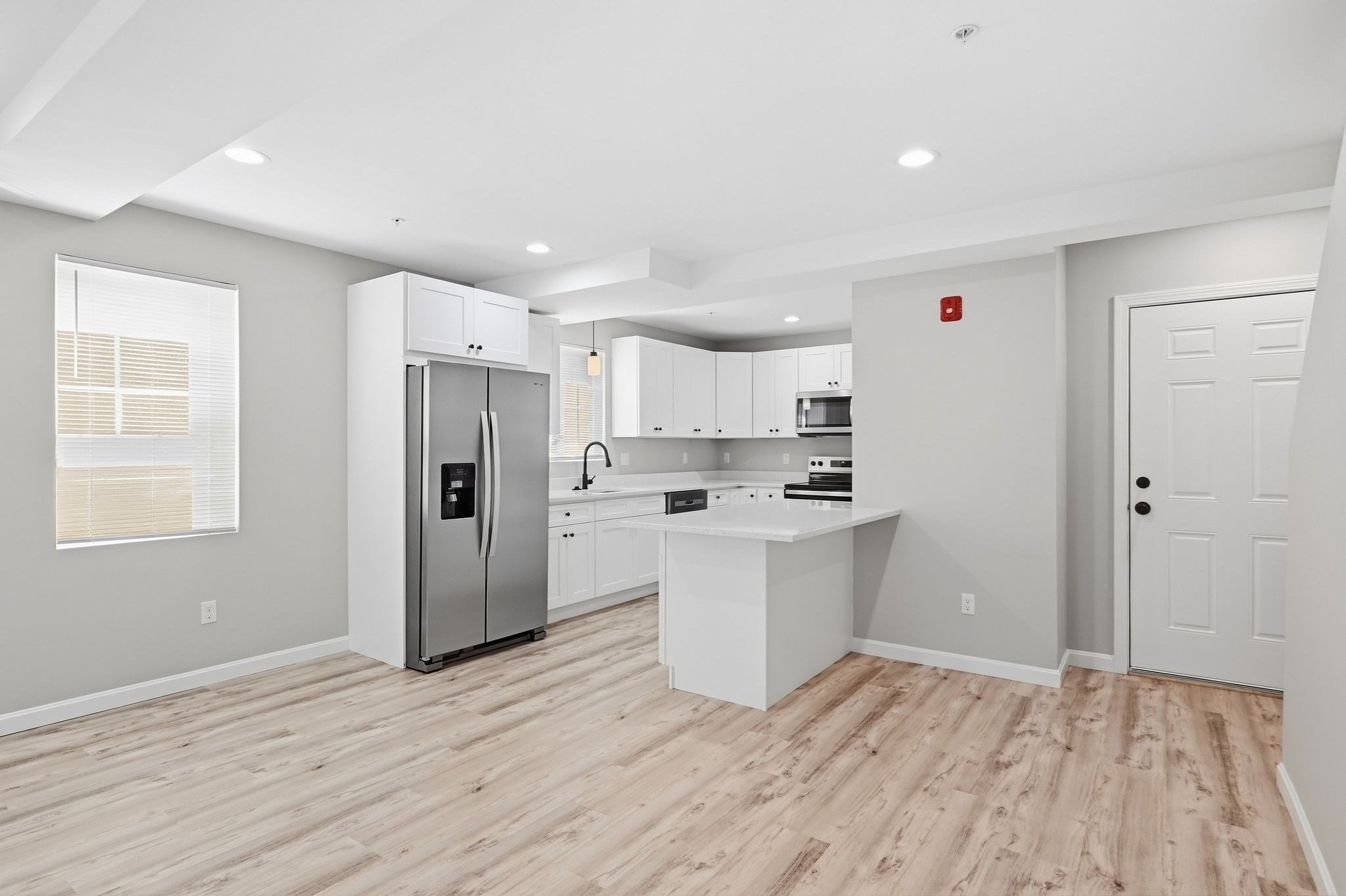 61 Parker Street, Unit 1 Springfield, MA 01151 - Photo 1 of 14 Gallery Image 1