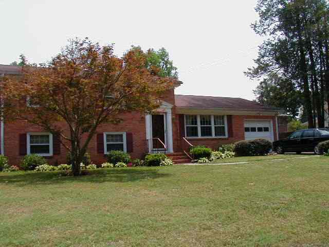 111 Chesterfield Road Greenville, SC 29605 - Photo 1 of 6 Gallery Image 1
