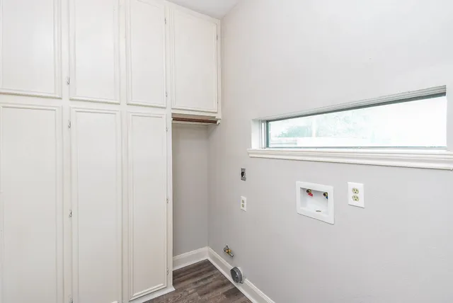 $2,400 | 3030 Great Lakes Avenue, Sugar Land, TX 77479