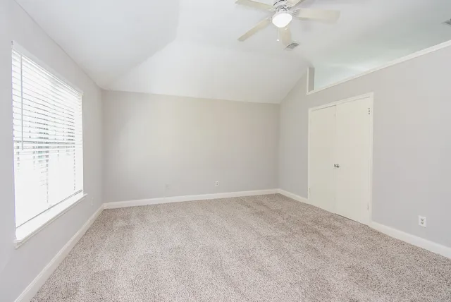 $2,400 | 3030 Great Lakes Avenue, Sugar Land, TX 77479