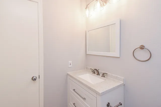 $2,400 | 3030 Great Lakes Avenue, Sugar Land, TX 77479