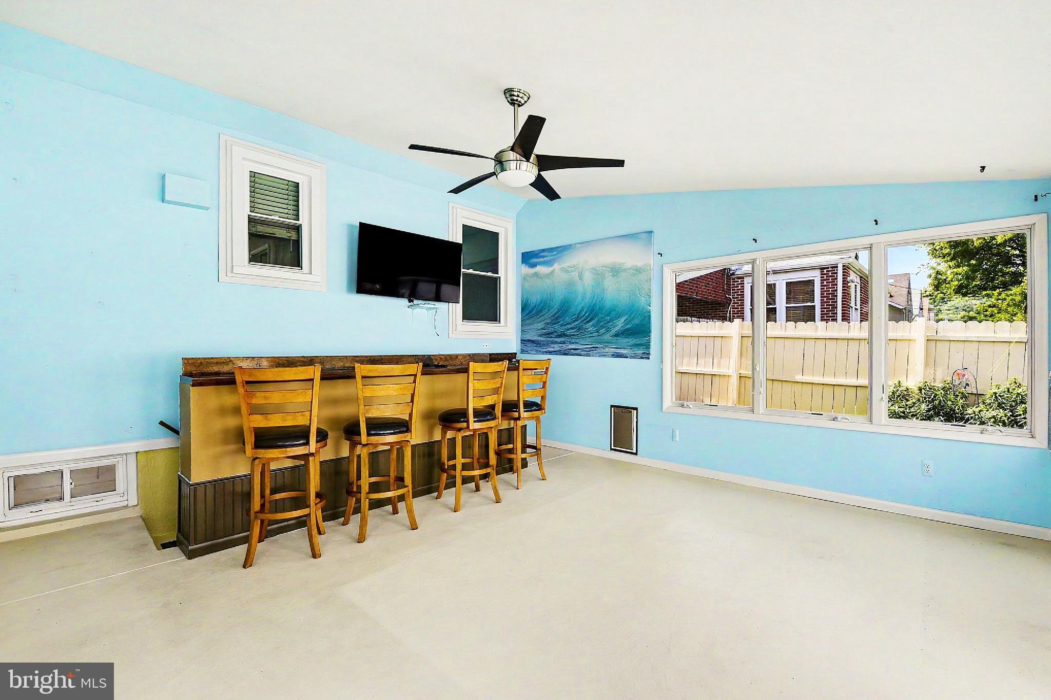 2623 Ambler Road Baltimore, MD 21222 - Photo 13 of 46 Sun Room w/ Custom Bar