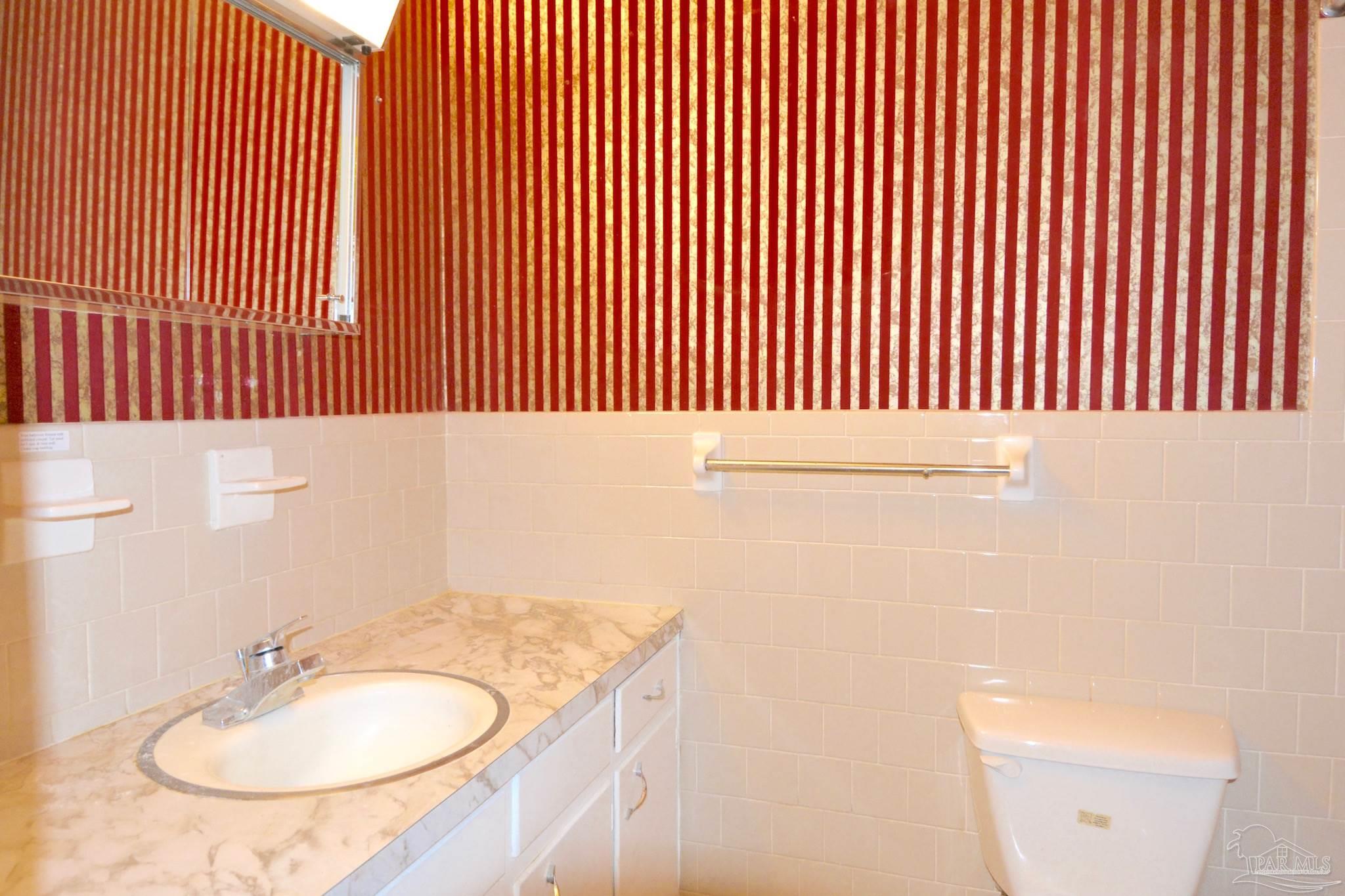 435 East Oakfield Road Pensacola, FL 32503 - Photo 9 of 14 Gallery Image 9