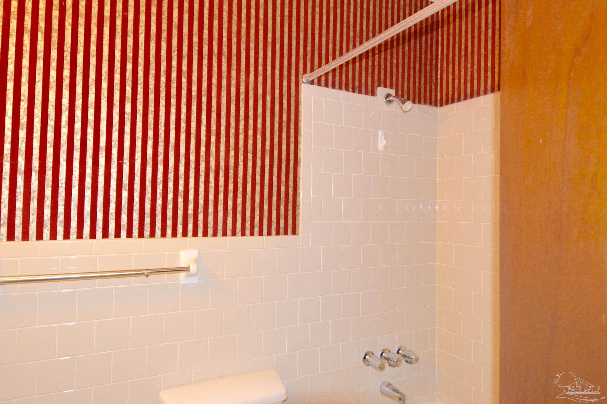 435 East Oakfield Road Pensacola, FL 32503 - Photo 10 of 14 Gallery Image 10