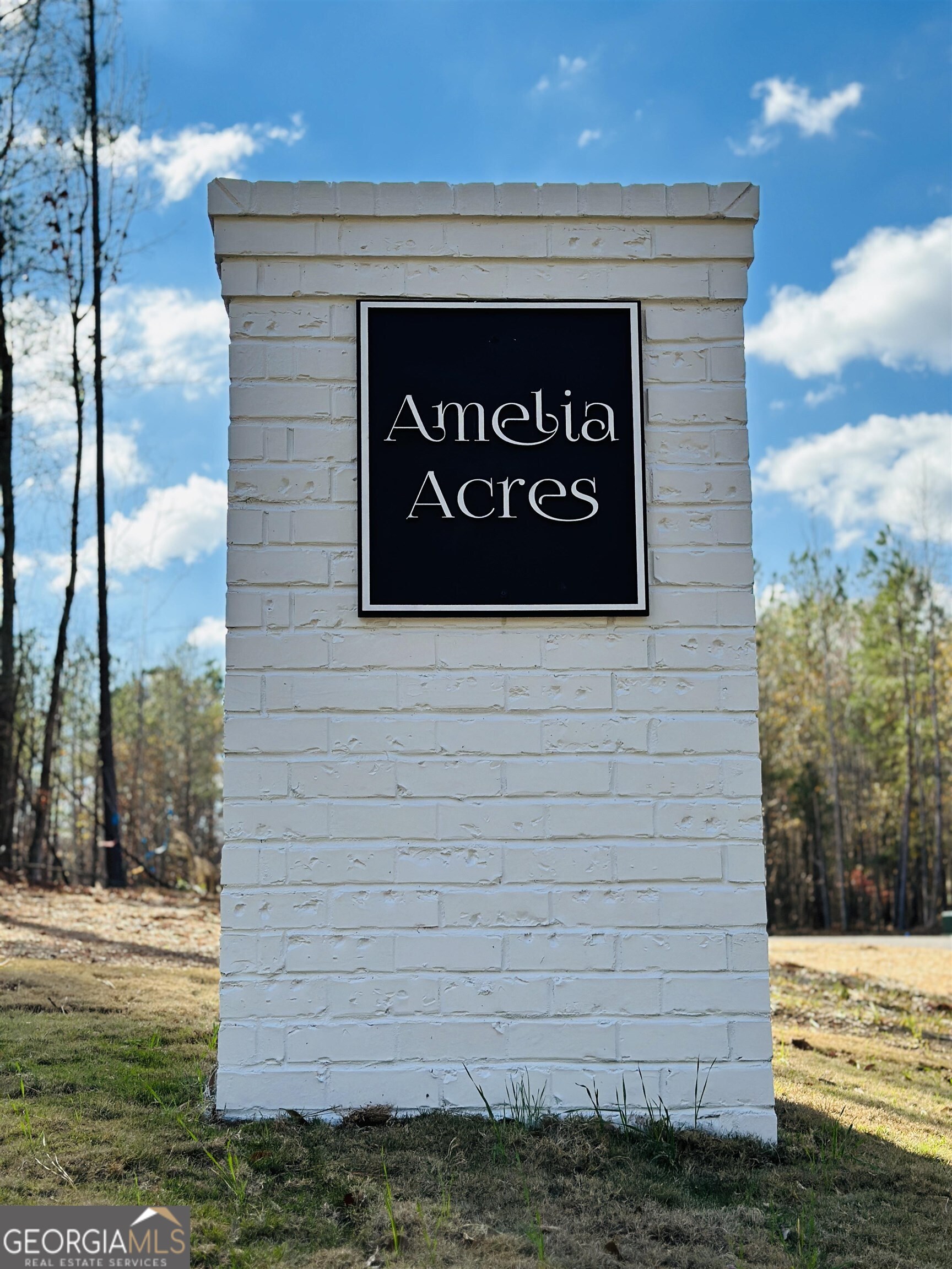 a sign that is on the side of a building