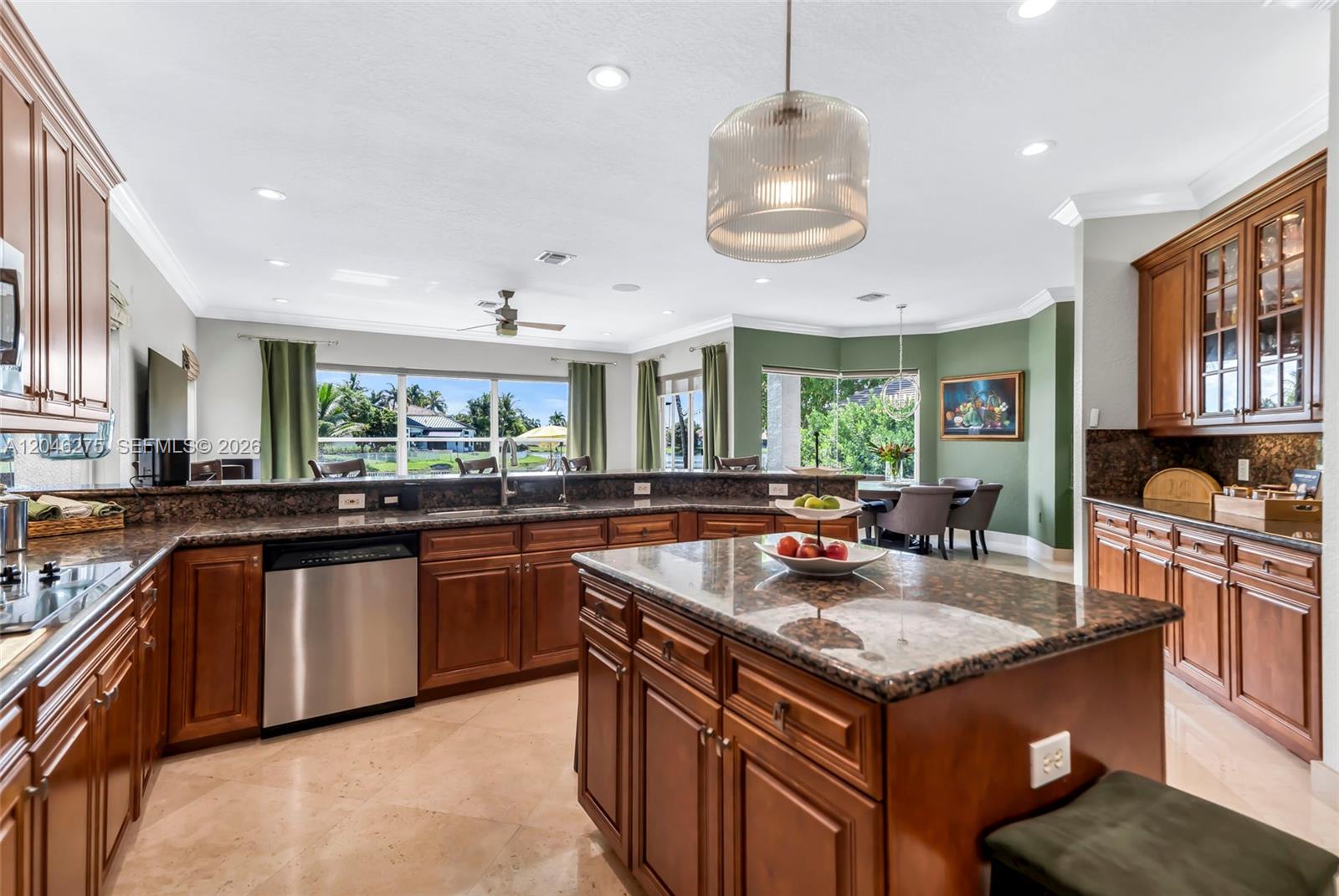 4135 Southwest 186th Way Miramar, FL 33029 - Photo 10 of 76