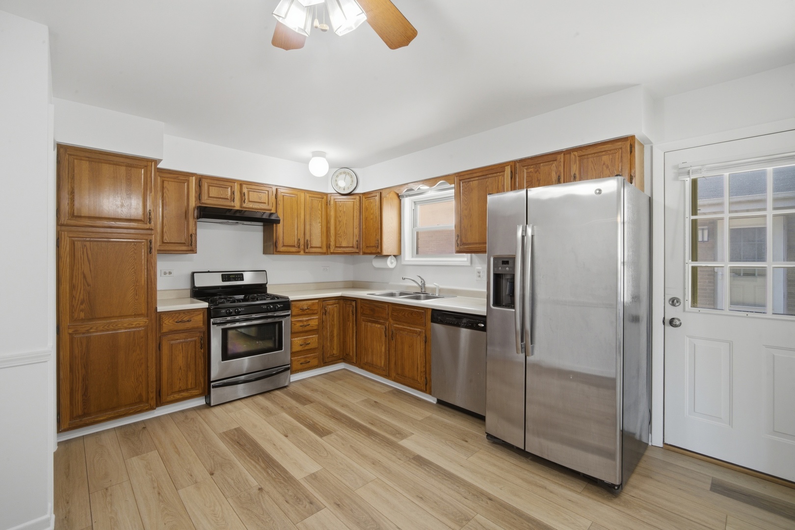905 Long Road Glenview, IL 60025 - Photo 10 of 27