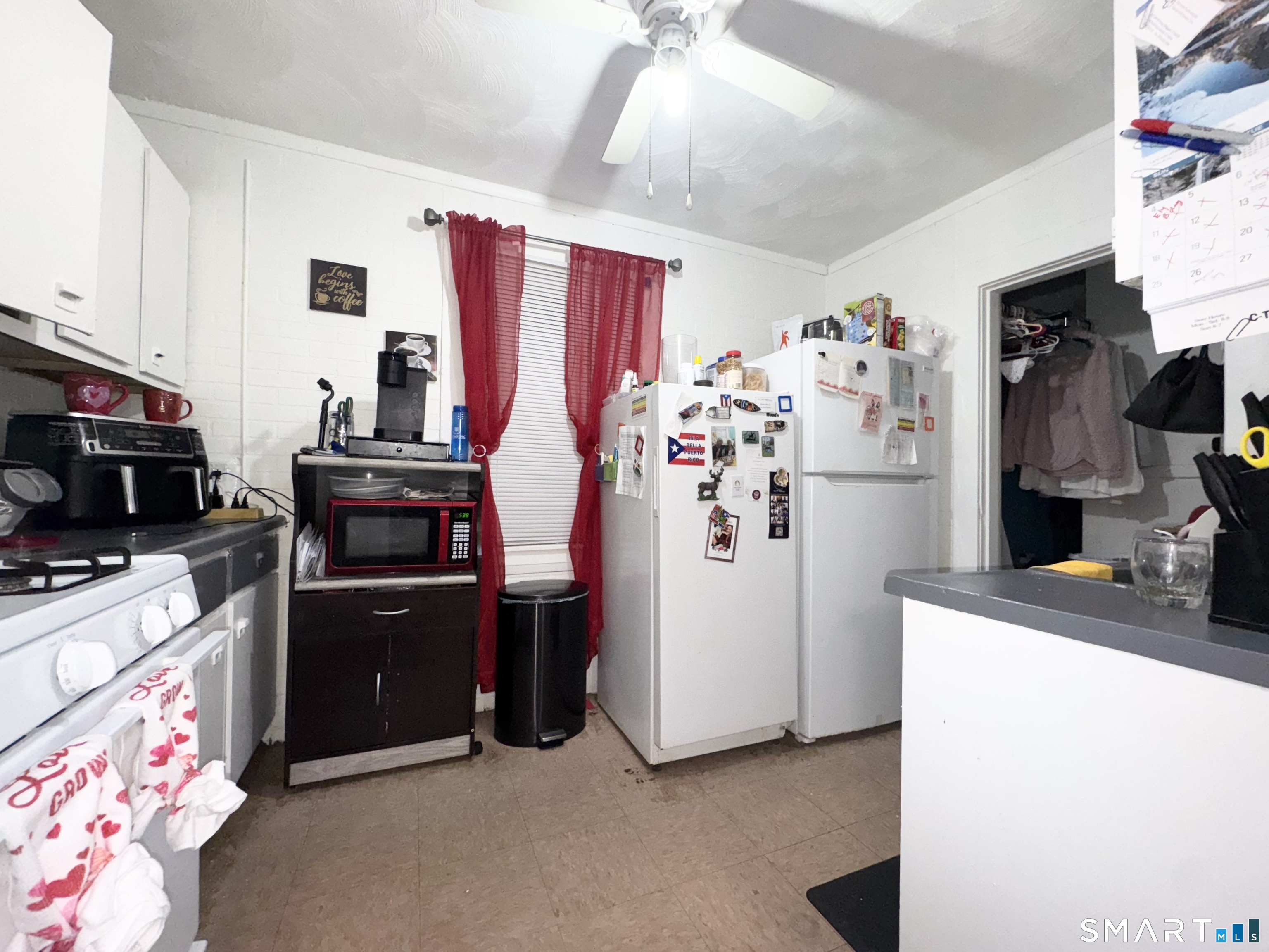 107 Colony Street Bridgeport, CT 06610 - Photo 12 of 34