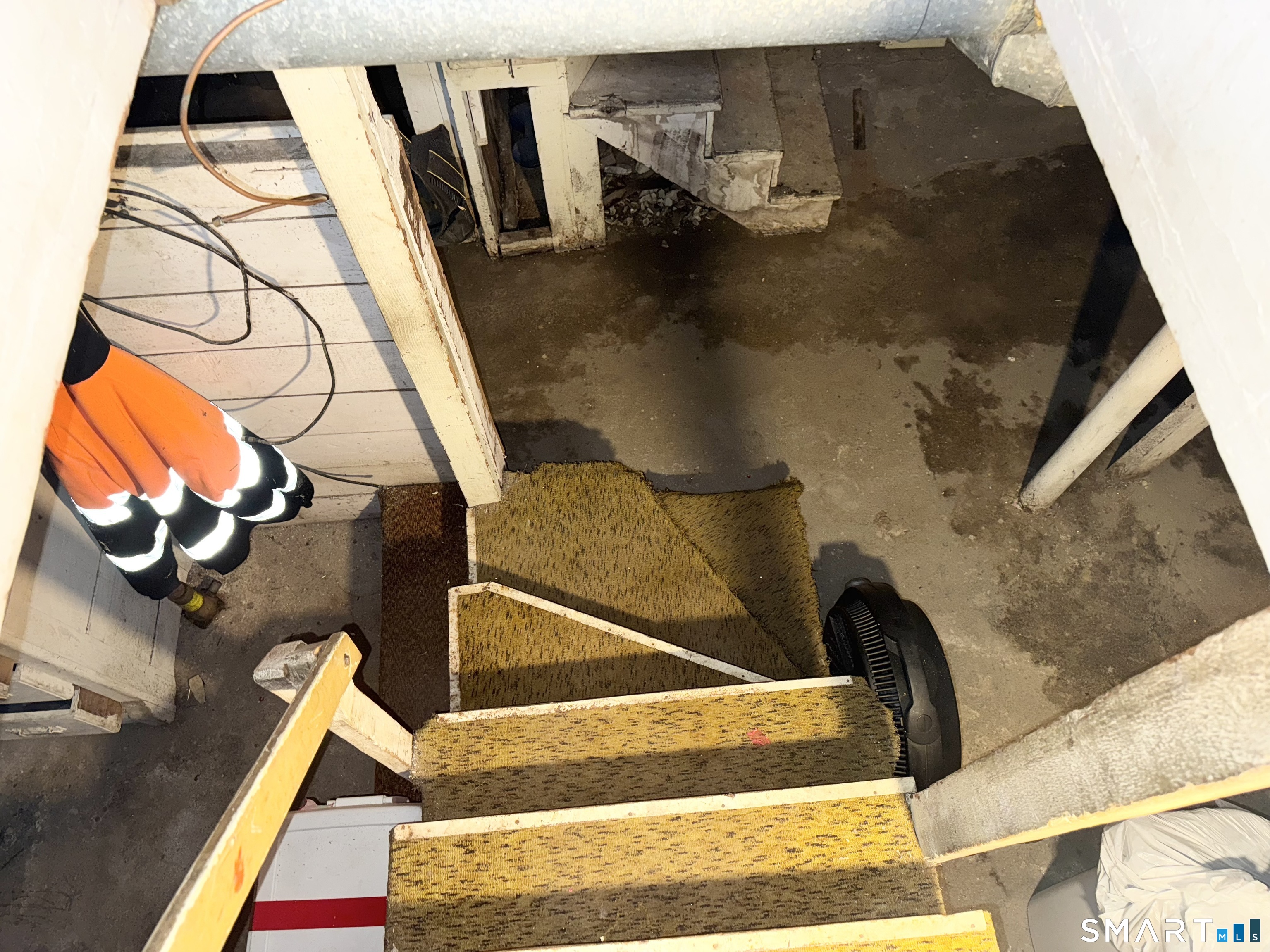 107 Colony Street Bridgeport, CT 06610 - Photo 29 of 34