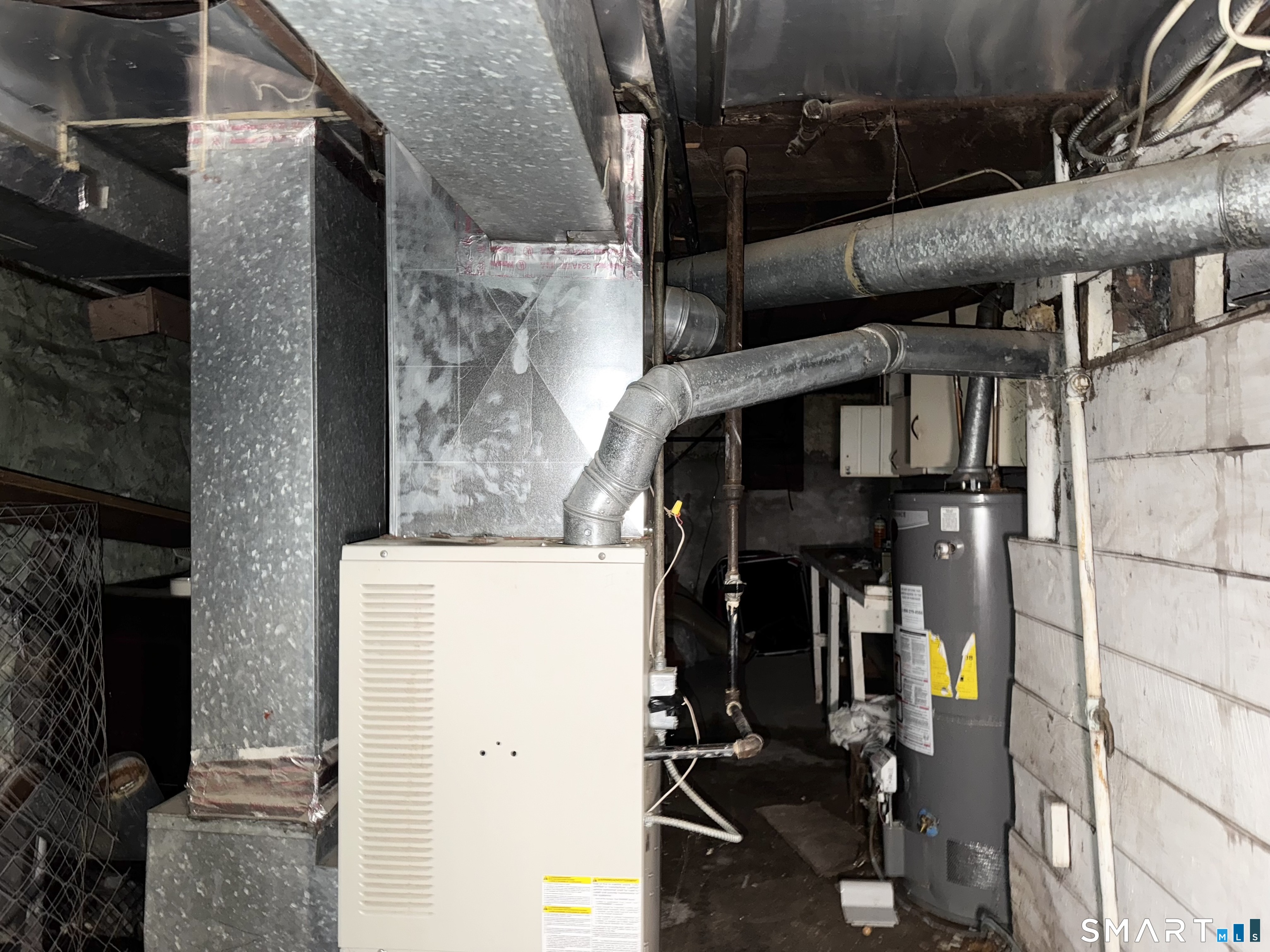 107 Colony Street Bridgeport, CT 06610 - Photo 30 of 34