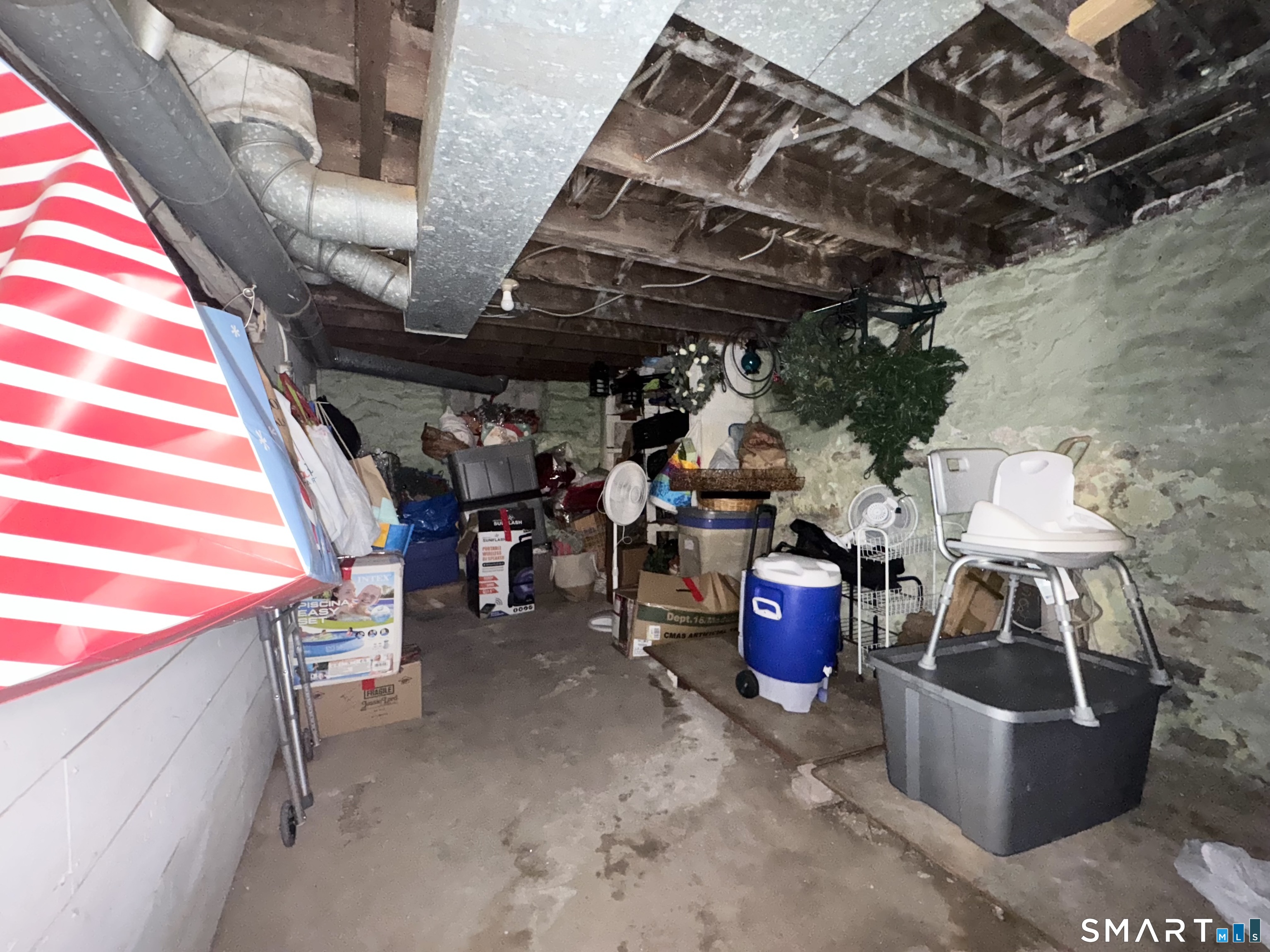 107 Colony Street Bridgeport, CT 06610 - Photo 32 of 34