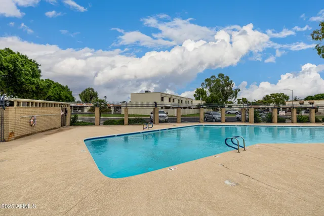 $300,000 | 2539 West Pershing Avenue, Phoenix, AZ 85029