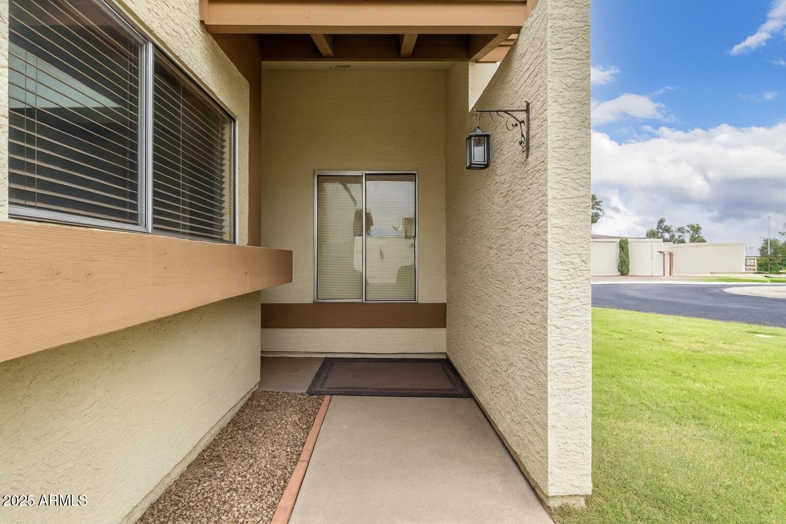 2539 West Pershing Avenue Phoenix, AZ 85029 - Photo 4 of 33 Entry Way