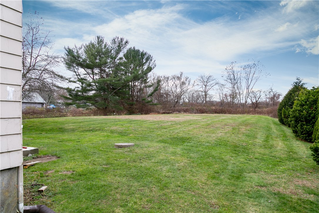 459 Wapping Road Portsmouth, RI 02871 - Photo 33 of 38 View of side yard