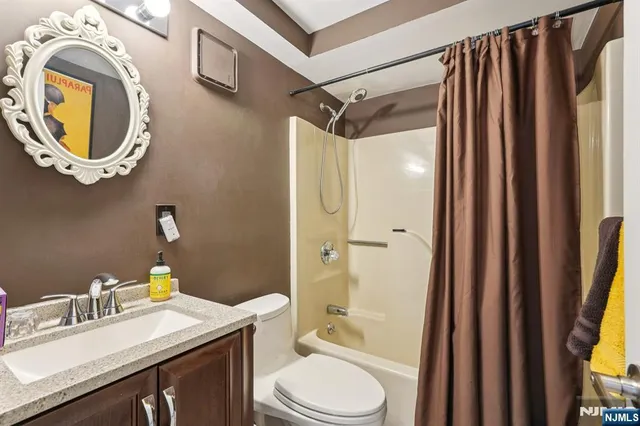 a view of an entryway with furniture