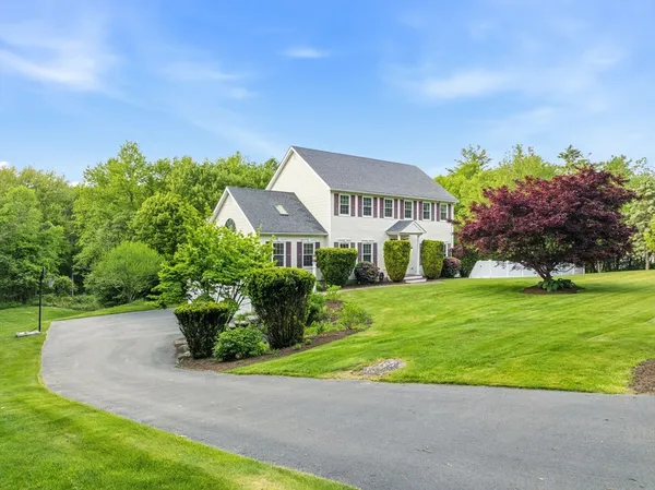 $734,900 | 19 Old Farm Road, Douglas, MA 01516