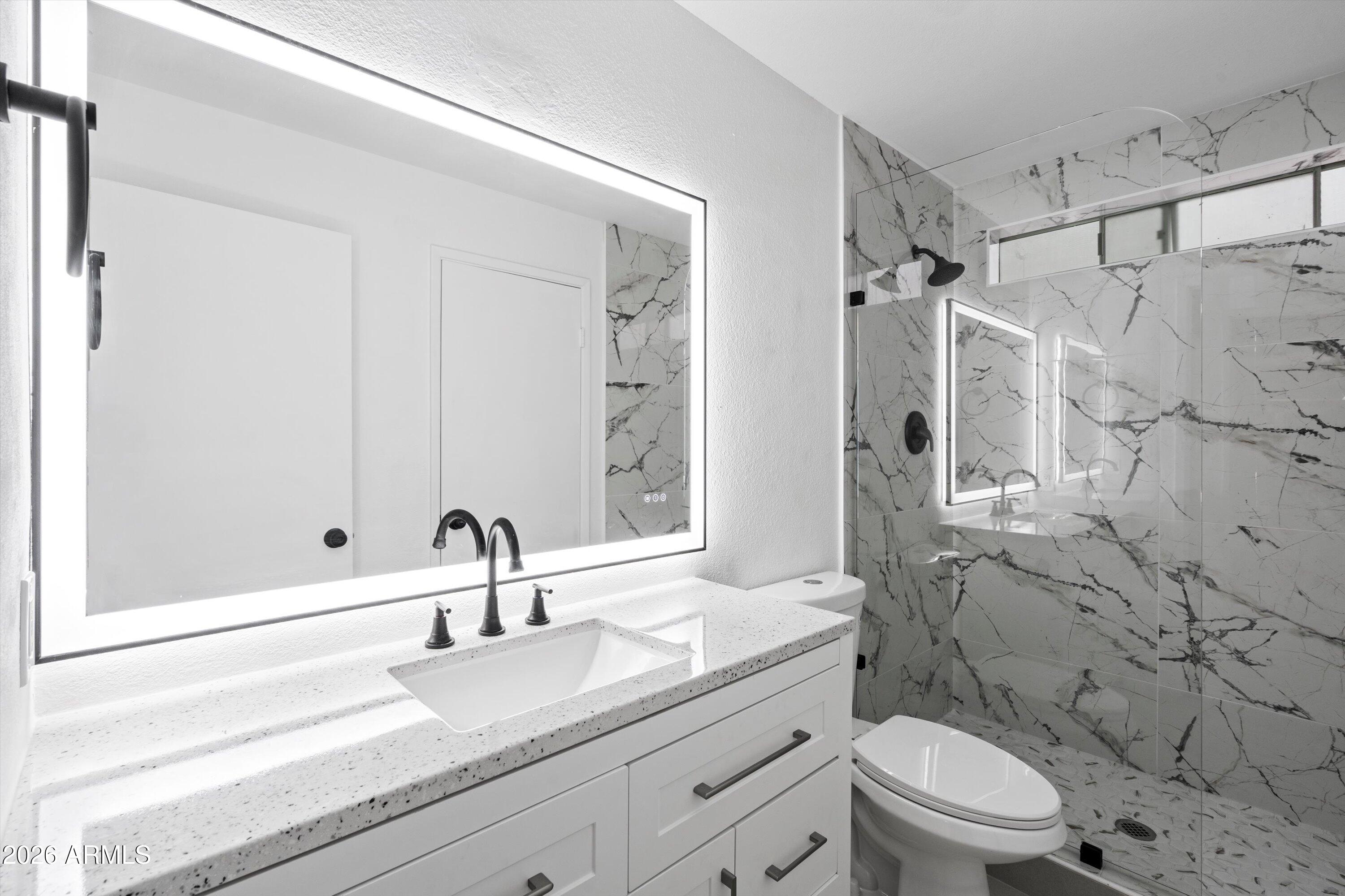 4829 East Apache Circle Phoenix, AZ 85044 - Photo 11 of 20 16-Primary Bathroom