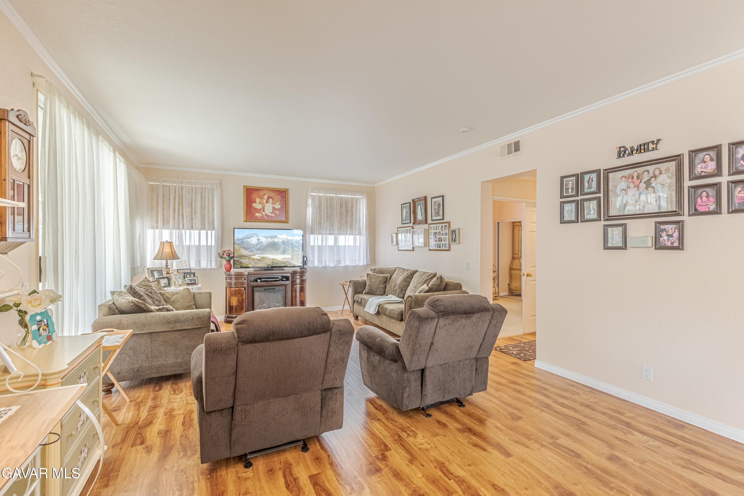 44345 Shad Street Lancaster, CA 93536 - Photo 12 of 42 Family