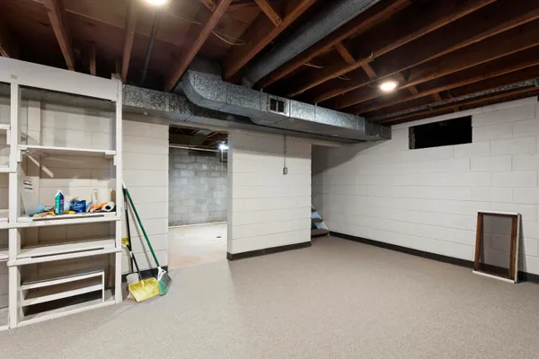 $525,000 | 219 Ottawa Drive, Troy, MI 48085