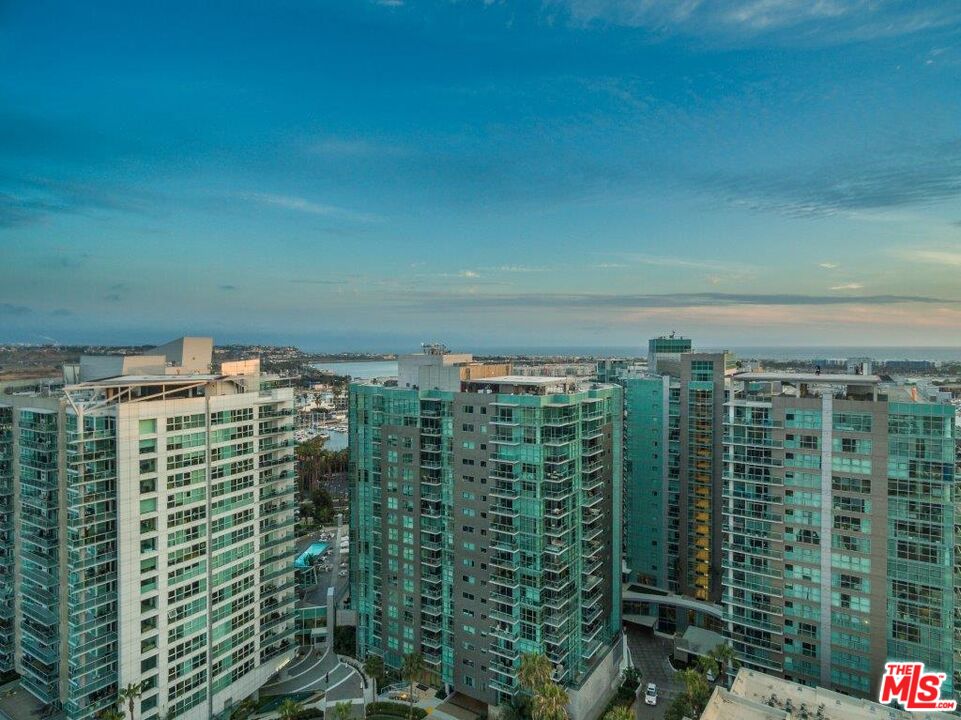 13600 Marina Pointe Drive, Unit 1904 Marina del Rey, CA 90292 - Photo 55 of 57 a view of a city