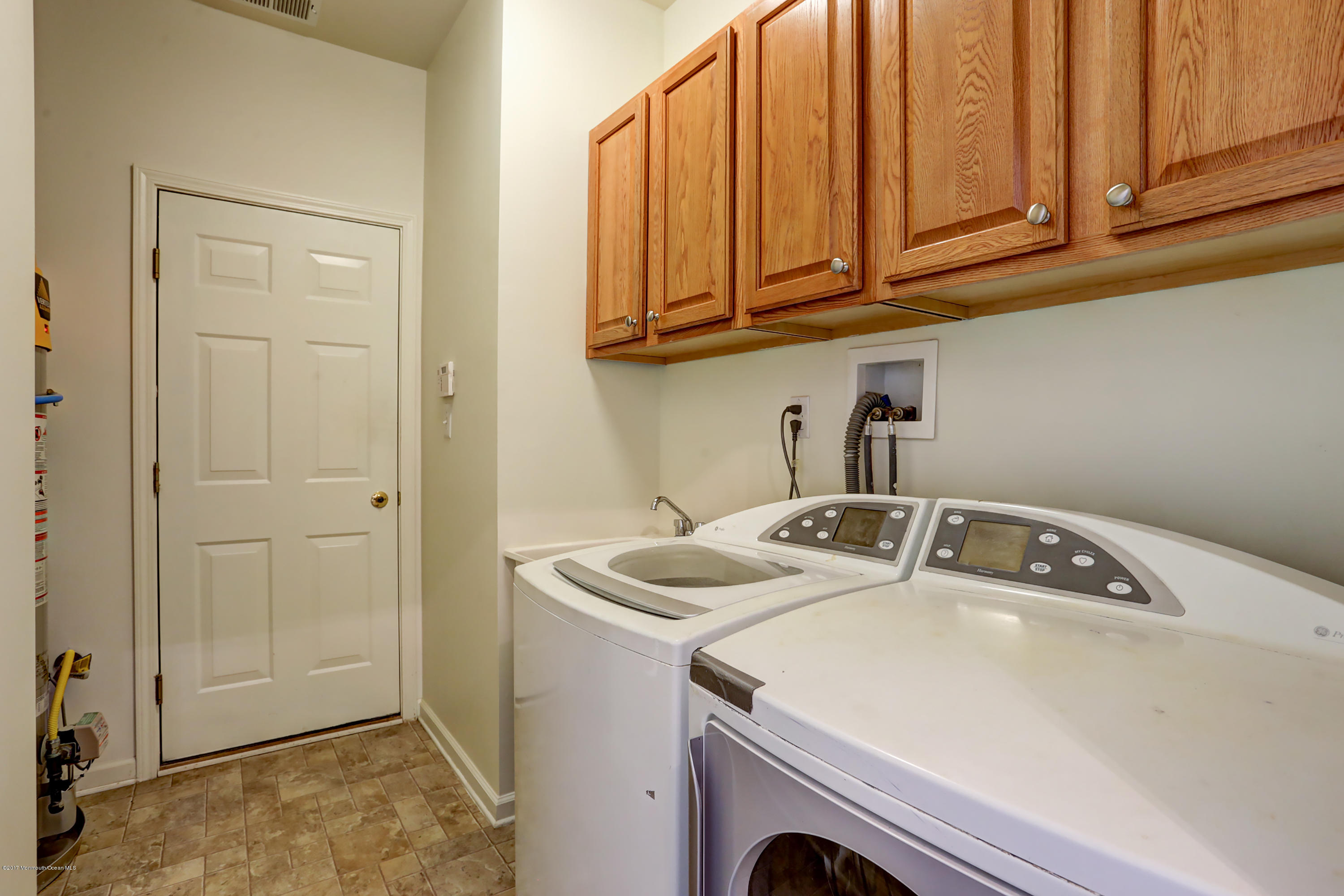 6 Brattleboro Road Jackson, NJ 08527 - Photo 11 of 19 15