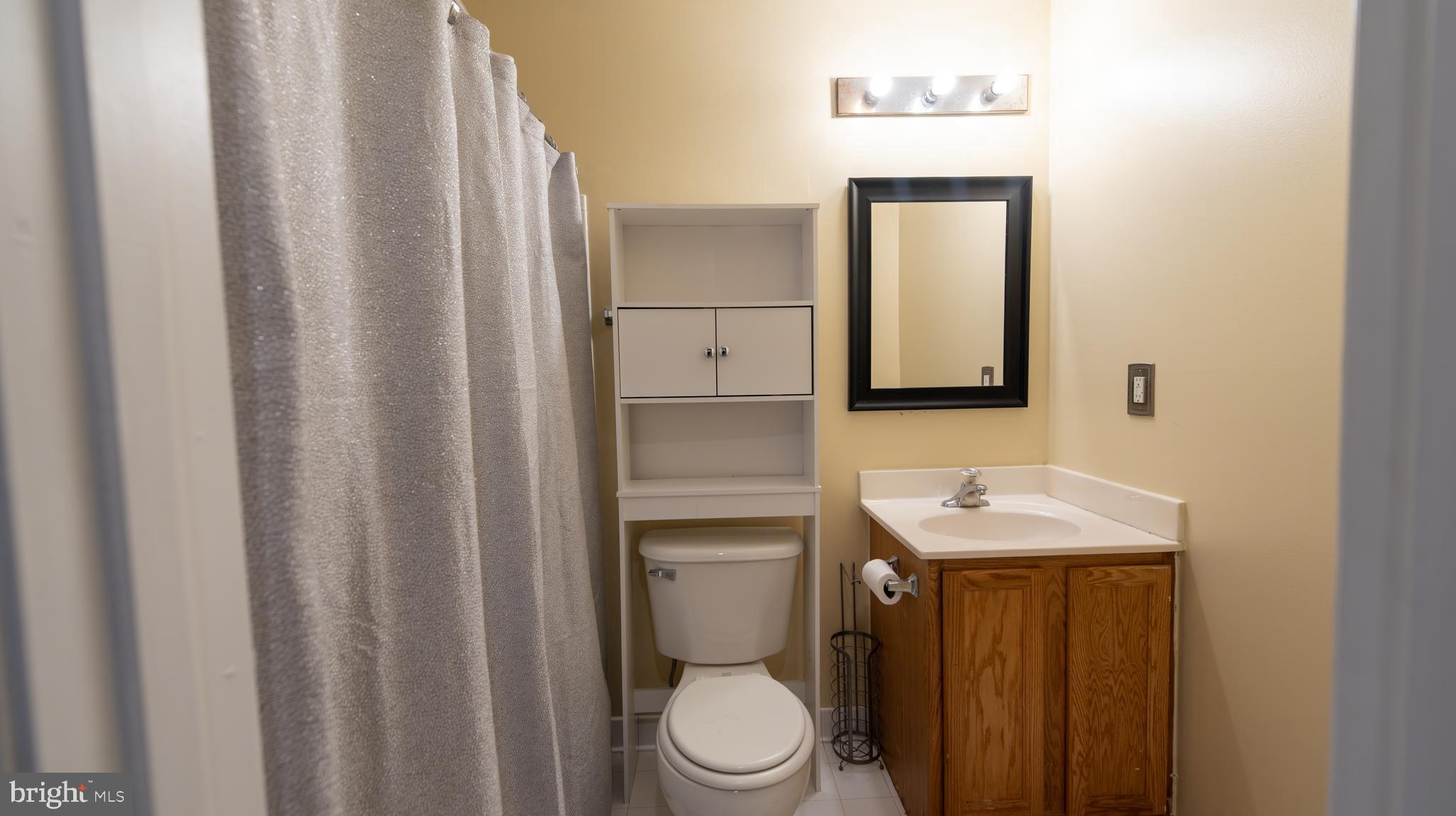 2905 Rotterdam Loop Woodbridge, VA 22191 - Photo 16 of 19 Bathroom