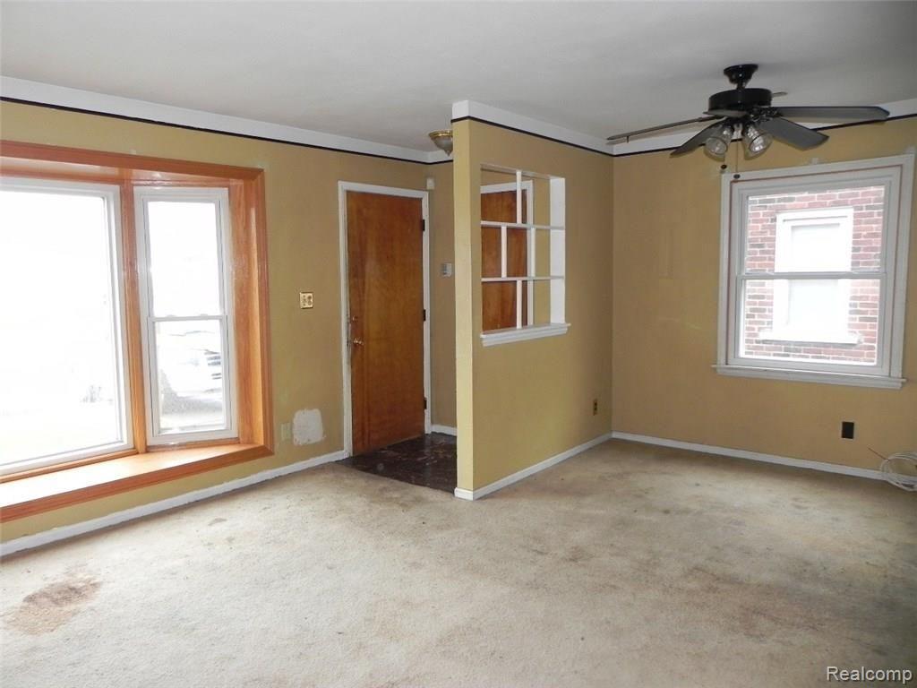 29727 Spring Arbor Drive Inkster, MI 48141 - Photo 5 of 15 DSCN1576.JPG