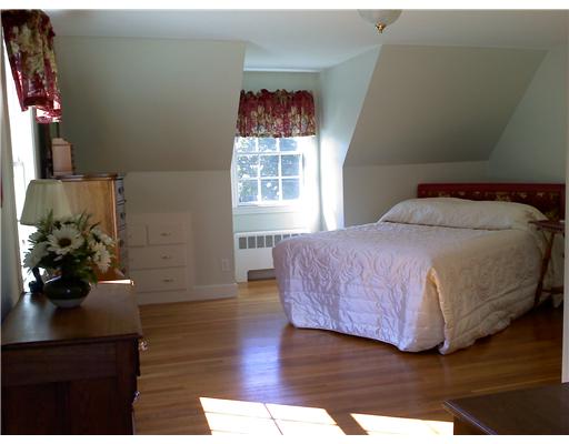 107 Beach Road Bristol, RI 02809 - Photo 10 of 12 Master Bedroom.