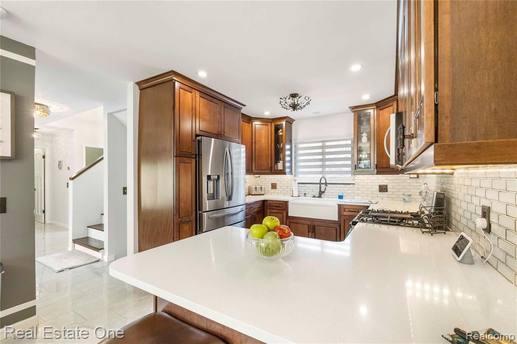 702 Ten Point Drive Rochester Hills, MI 48309 - Photo 10 of 34