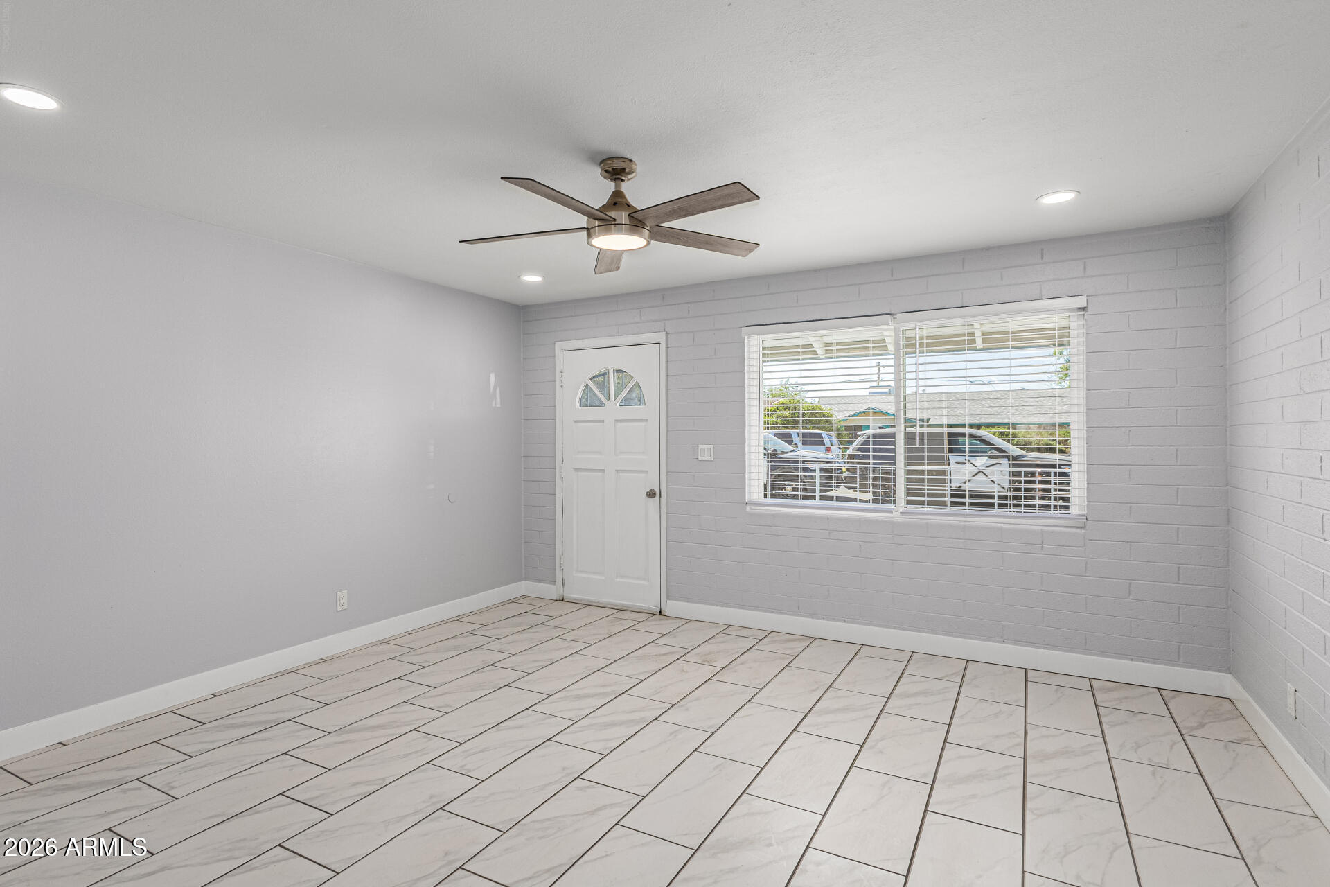 4938 West McLellan Road Glendale, AZ 85301 - Photo 4 of 28 04-McLellan