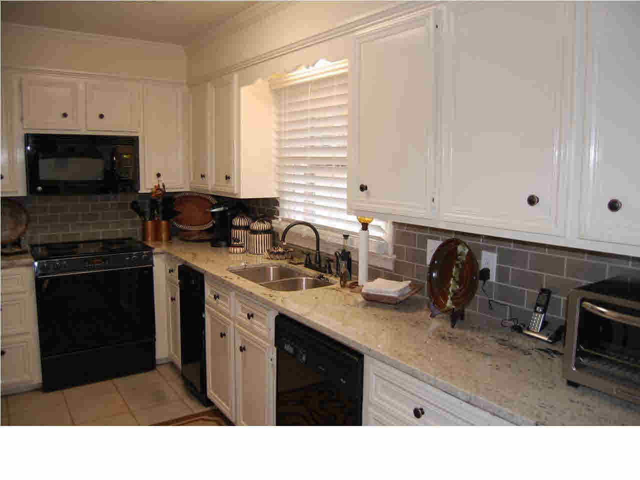 4125 Roxbury Road Jackson, MS 39211 - Photo 3 of 26 Photo 3