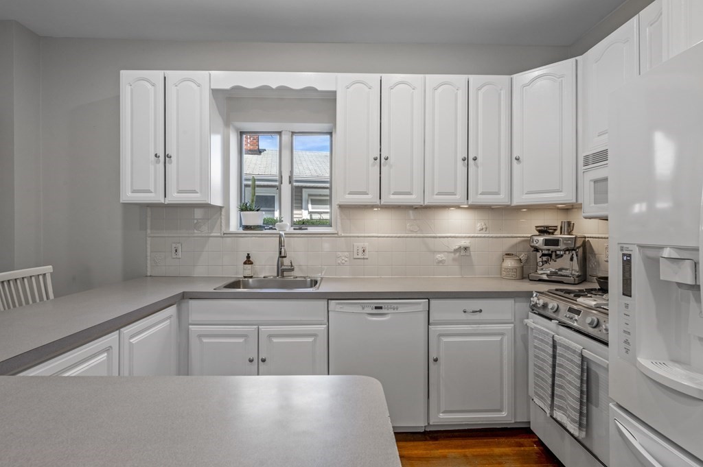 21 Lodge Road Swampscott, MA 01907 - Photo 13 of 34 Gallery Image 13