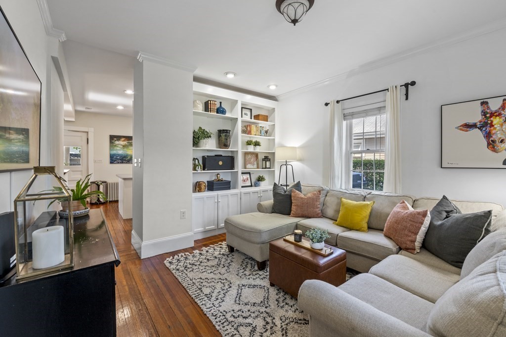 21 Lodge Road Swampscott, MA 01907 - Photo 2 of 34 Gallery Image 2