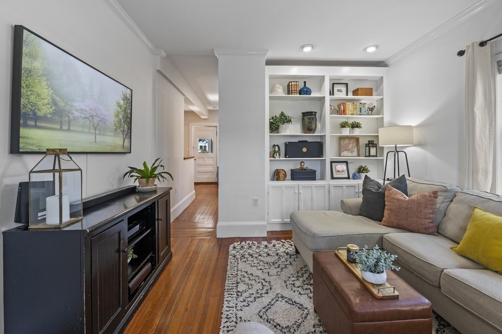 21 Lodge Road Swampscott, MA 01907 - Photo 5 of 34 Gallery Image 5