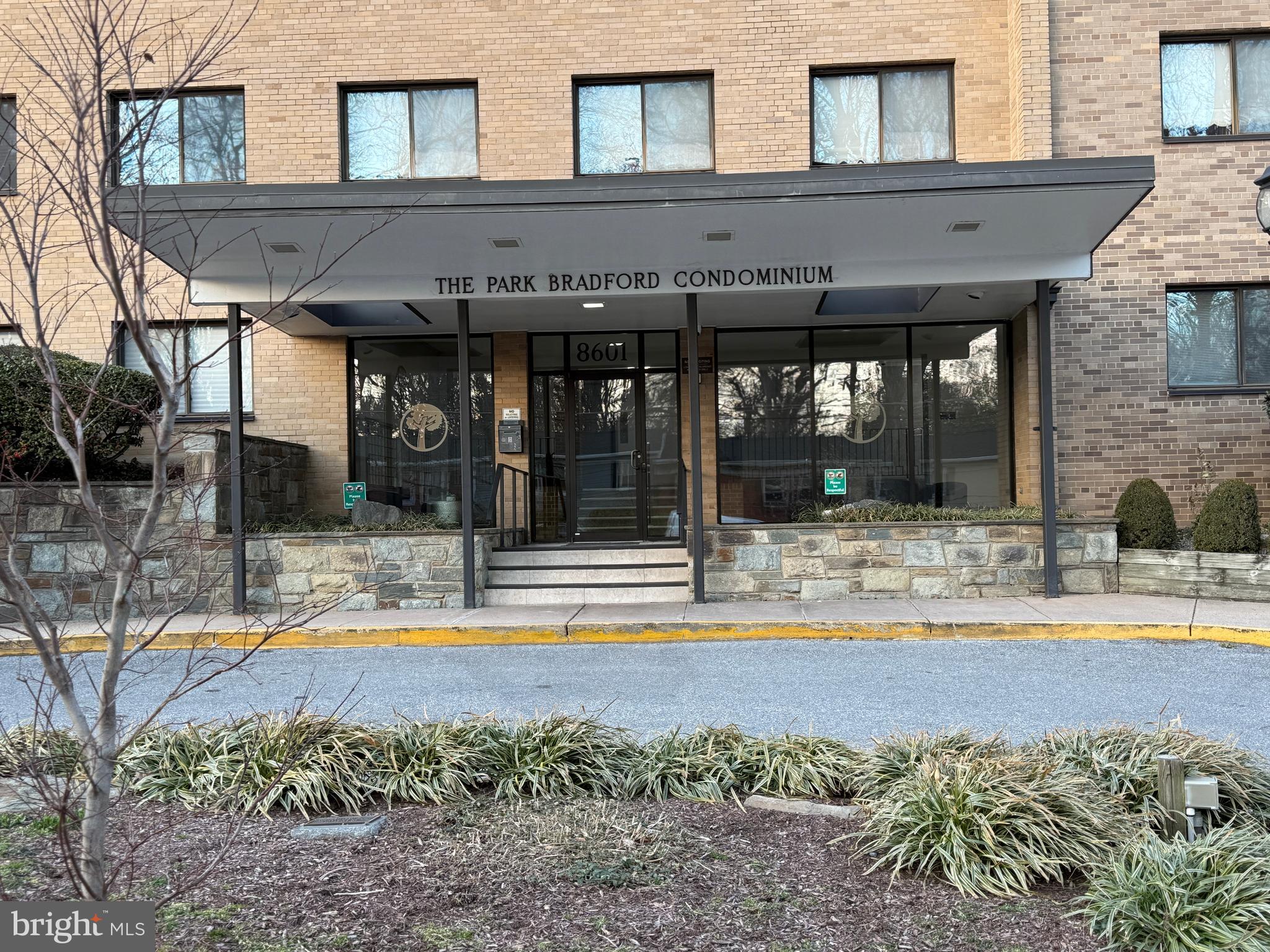 8601 Manchester Road, Unit 513 Silver Spring, MD 20901 - Photo 2 of 22 a view of a swimming pool with an outdoor space