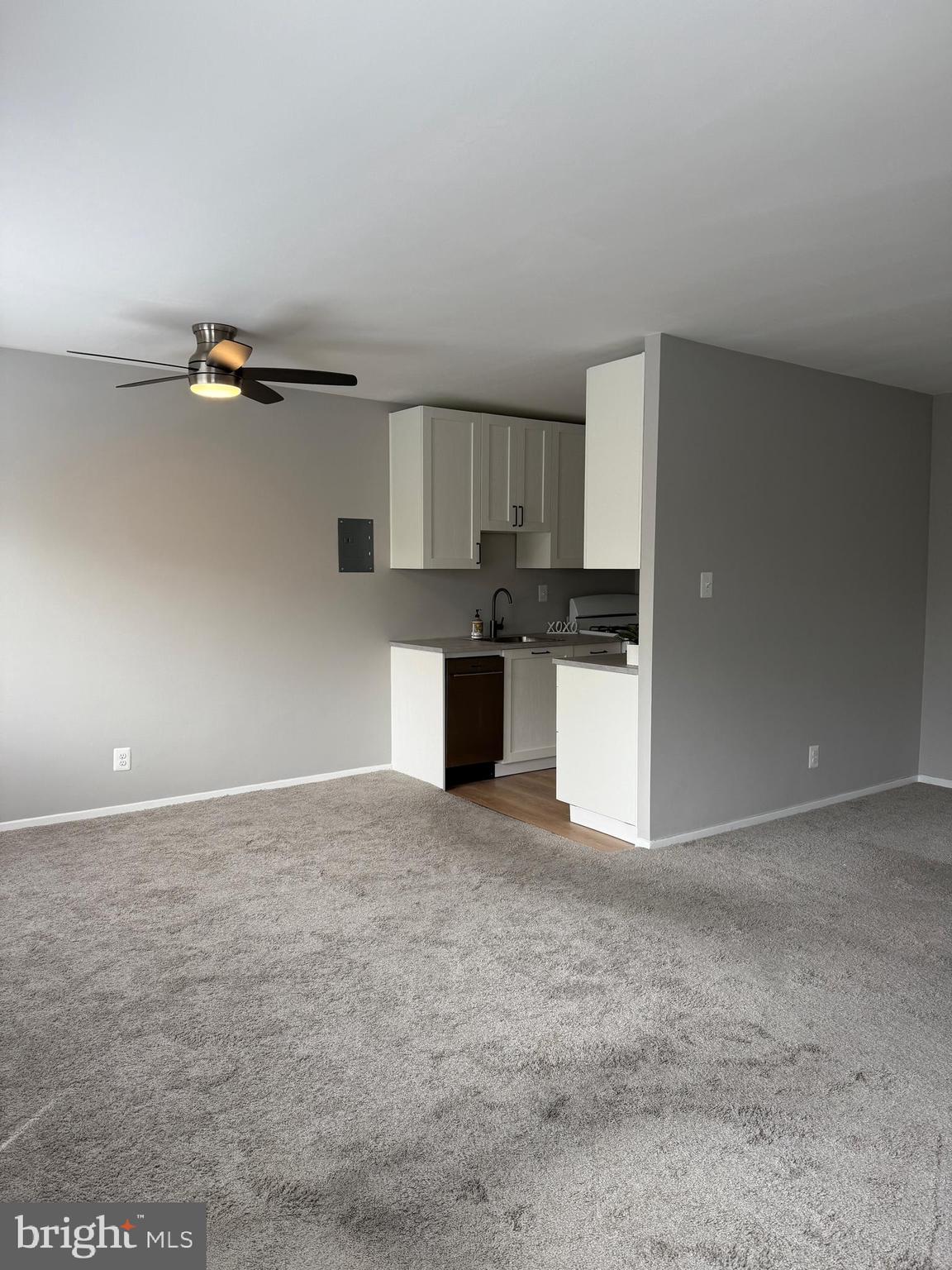 8601 Manchester Road, Unit 513 Silver Spring, MD 20901 - Photo 6 of 22 a view of a kitchen with a sink