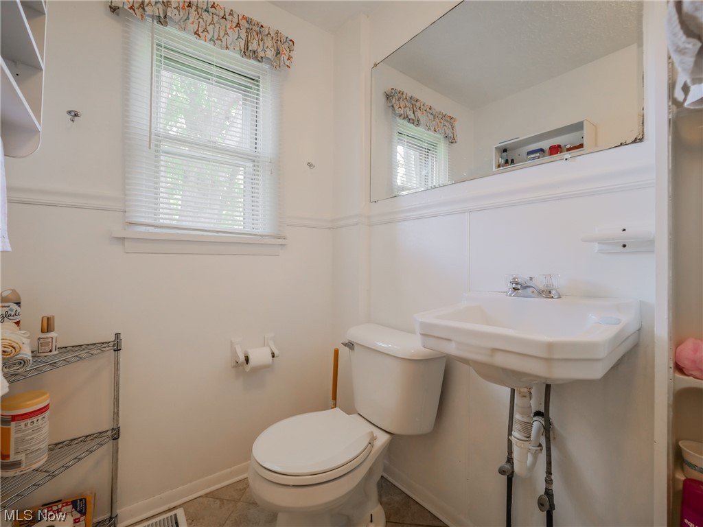 924 Barnes Road North Vermilion, OH 44089 - Photo 17 of 35