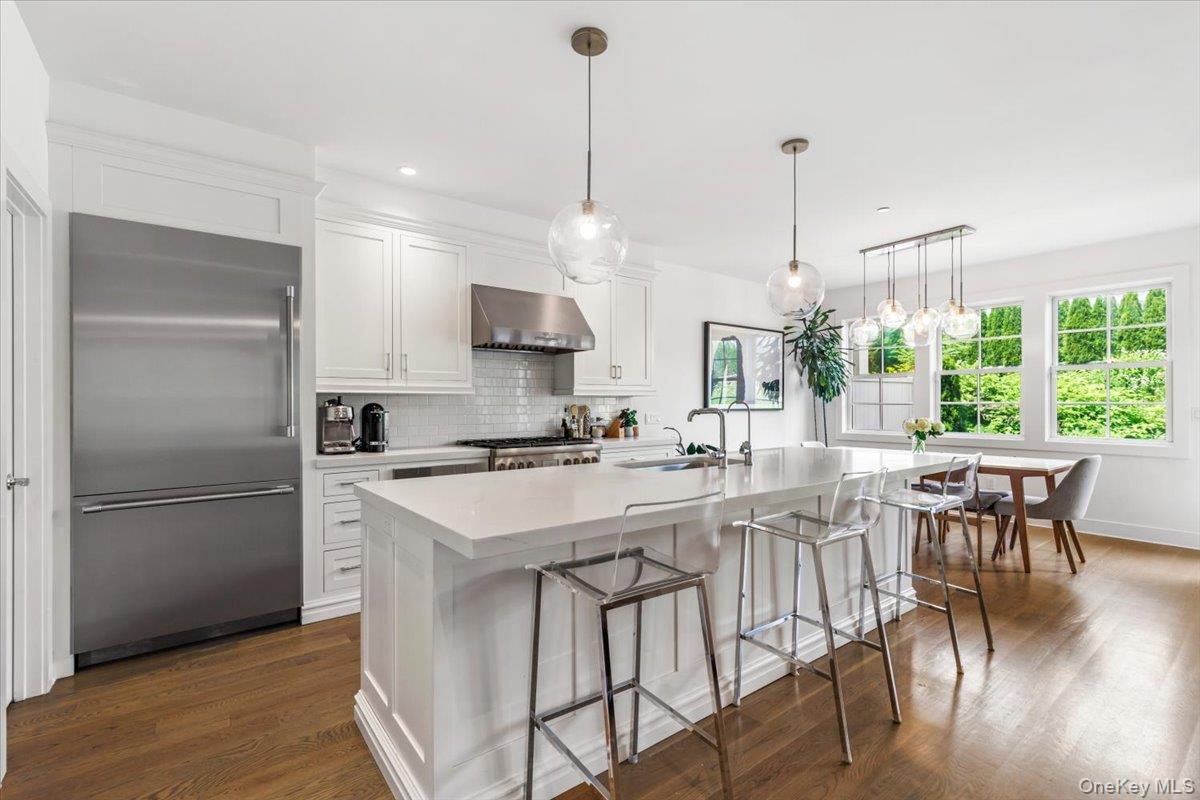 3 Jasmine Lane Rye Brook, NY 10573 - Photo 5 of 31 Granite counters, stainless steel appliances, walk-in pantry