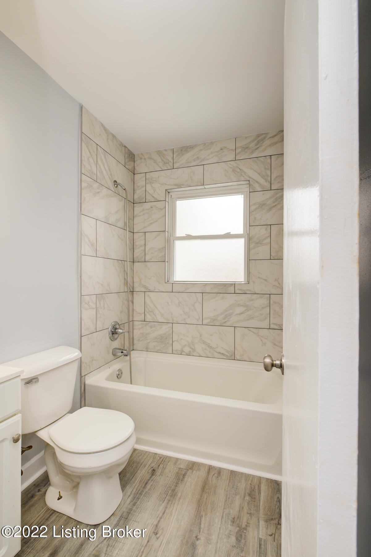 9021 Chenault Road Louisville, KY 40258 - Photo 22 of 27 GSP-9021_Chenault_Rd-19