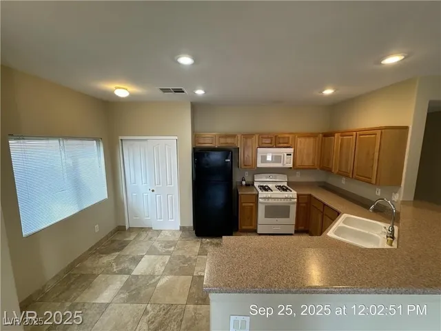 $1,687 | 6639 Tumbleweed Ridge Lane, Unit 102, Henderson, NV 89011