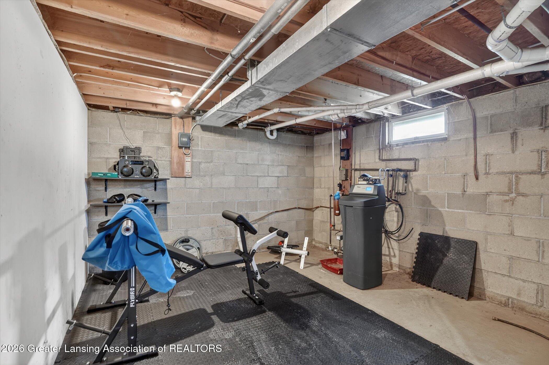 7613 Benton Road Charlotte, MI 48813 - Photo 33 of 43 33-7613-Benton-Rd-Charlotte-MI-48813-Win