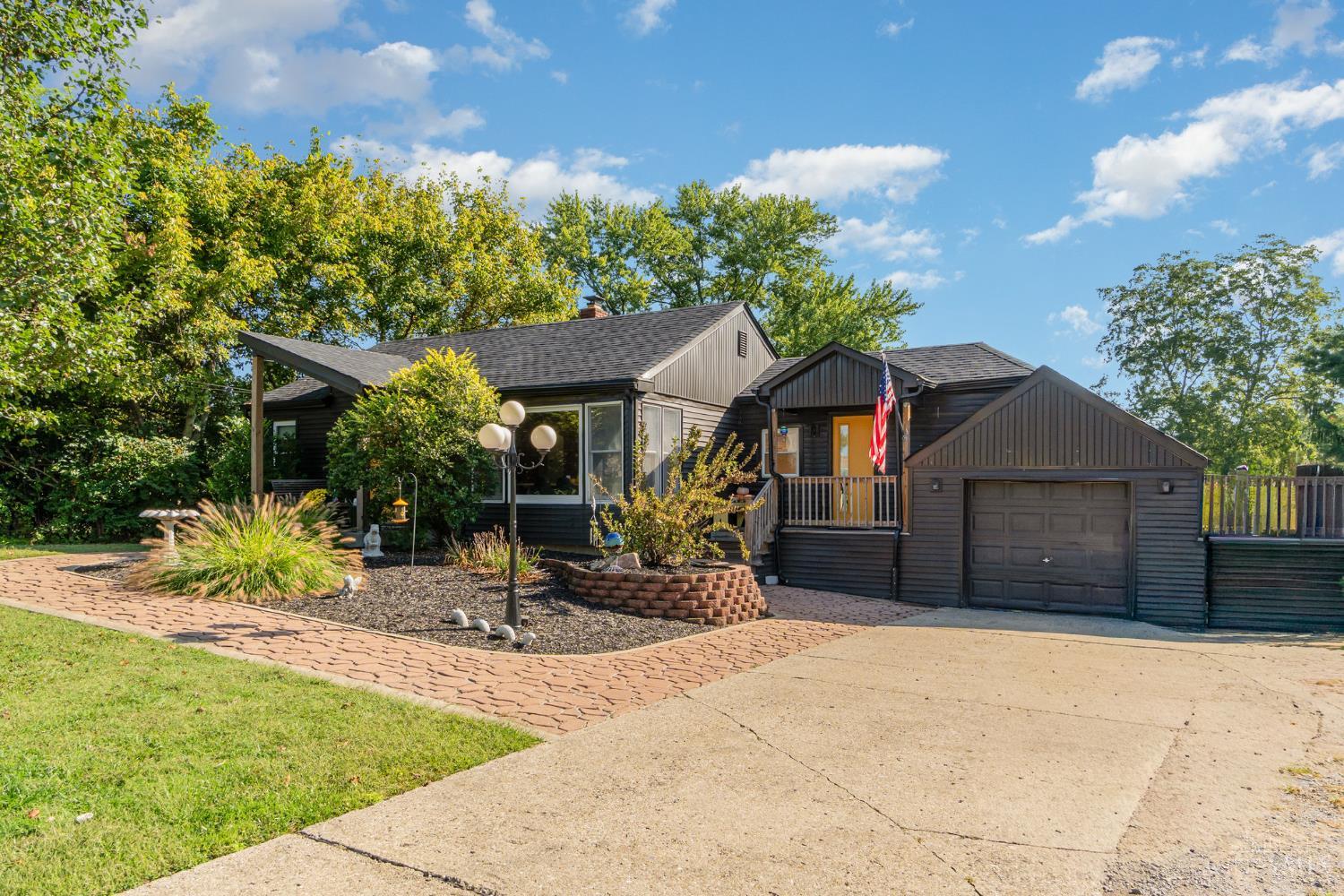 10054 Prechtel Road Cincinnati, OH 45252 - Photo 3 of 32 Gallery Image 3