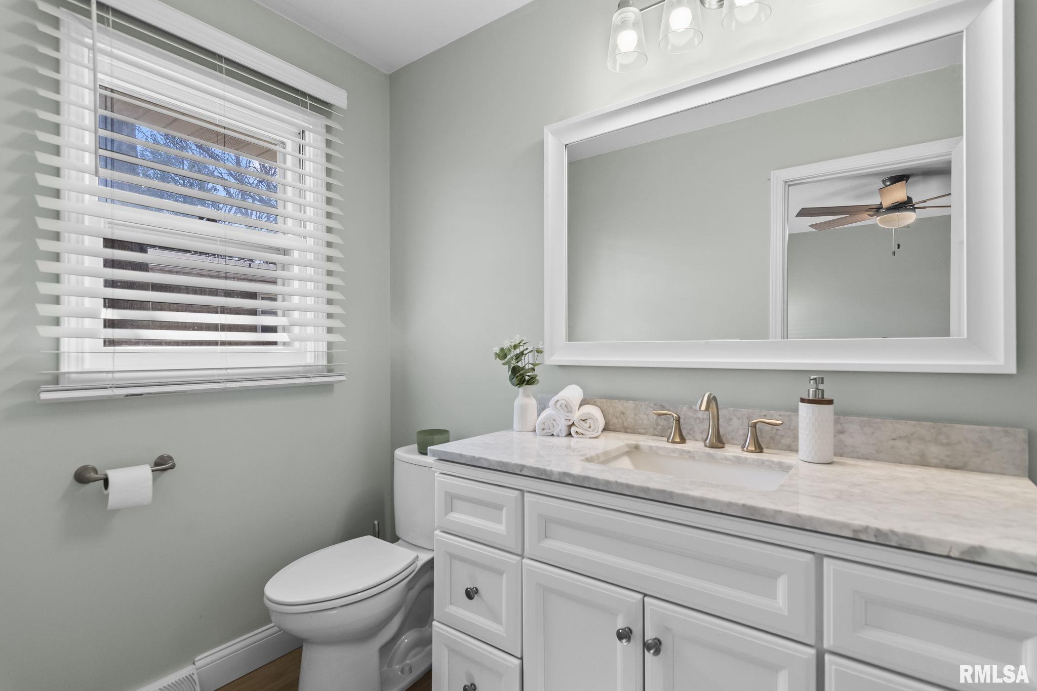 730 West Walnut Street Chatham, IL 62629 - Photo 22 of 39