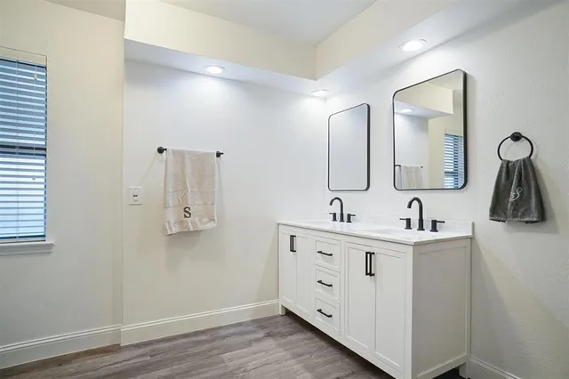 $425,000 | 1000 Forest Trail Court, Euless, TX 76039