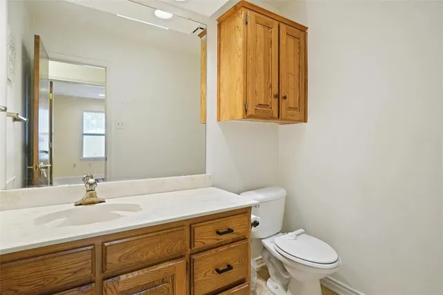 $425,000 | 1000 Forest Trail Court, Euless, TX 76039