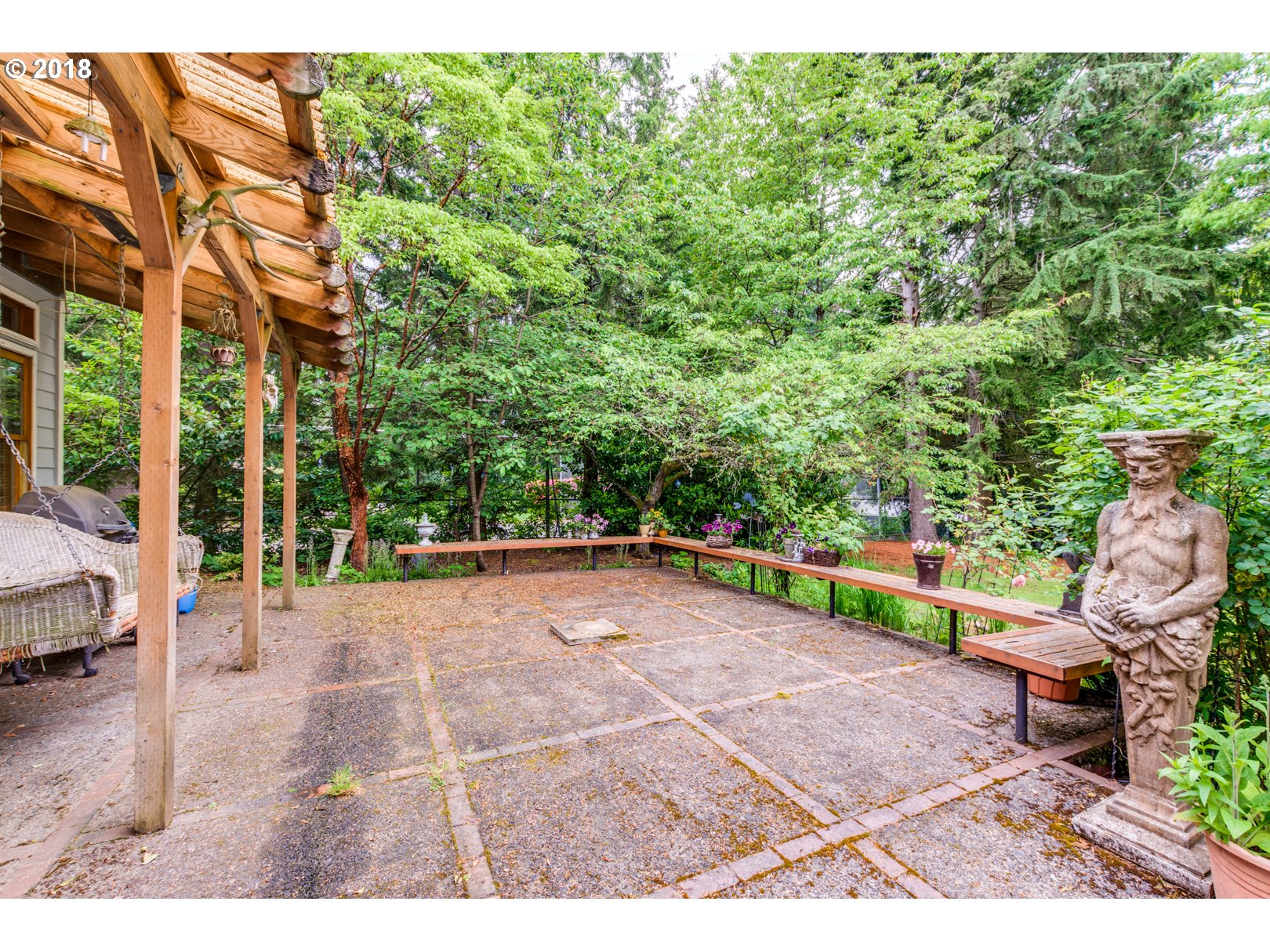 5735 Southwest Brugger Street Portland, OR 97219 - Photo 12 of 18 Patio