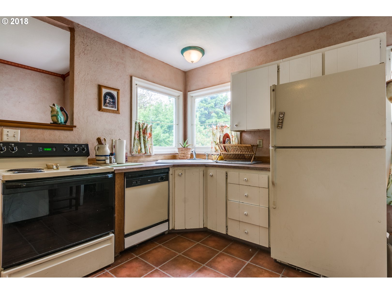 5735 Southwest Brugger Street Portland, OR 97219 - Photo 3 of 18 Kitchen