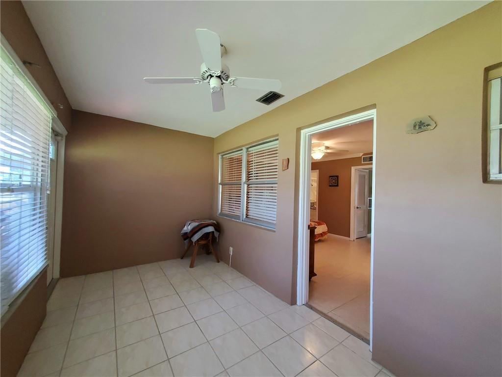 565 High Point Drive, Unit B Delray Beach, FL 33445 - Photo 11 of 33 Photo 11