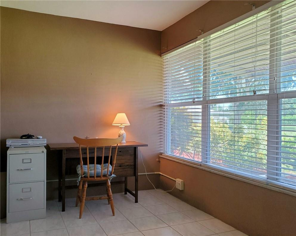 565 High Point Drive, Unit B Delray Beach, FL 33445 - Photo 13 of 33 Photo 13